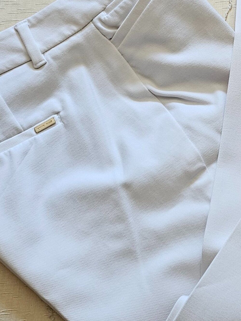 WHBM WHITE SLIM ANKLE PANTS SIZE 0P